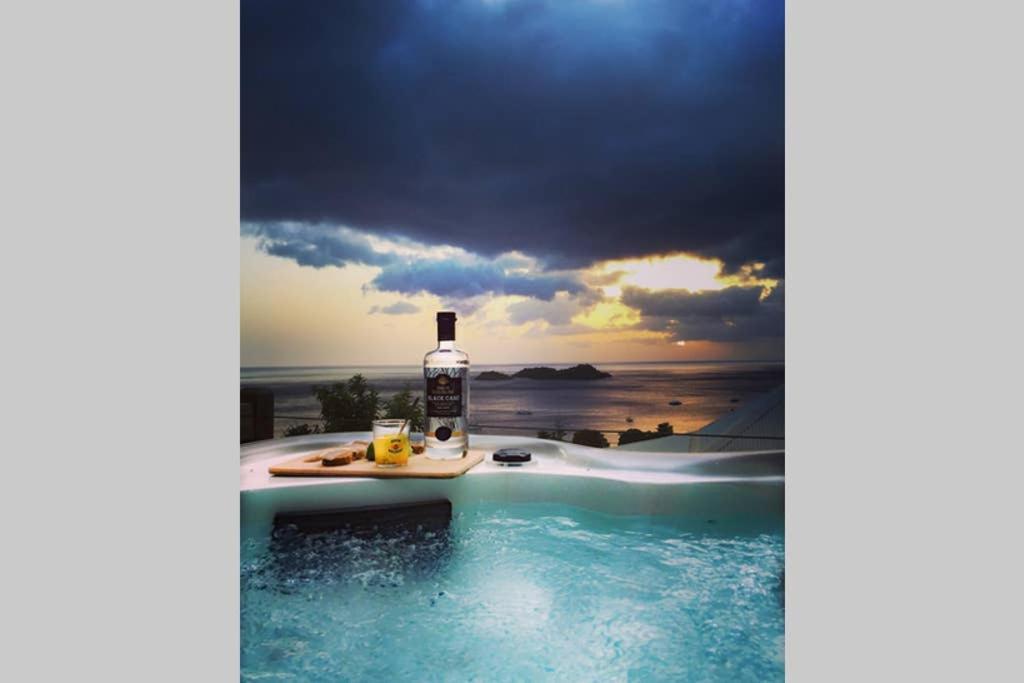 Sunset Lodge Bouillante Bagian luar foto